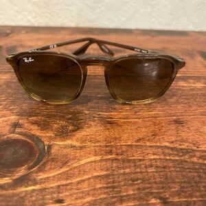 Ray-Ban authentic unisex sunglasses